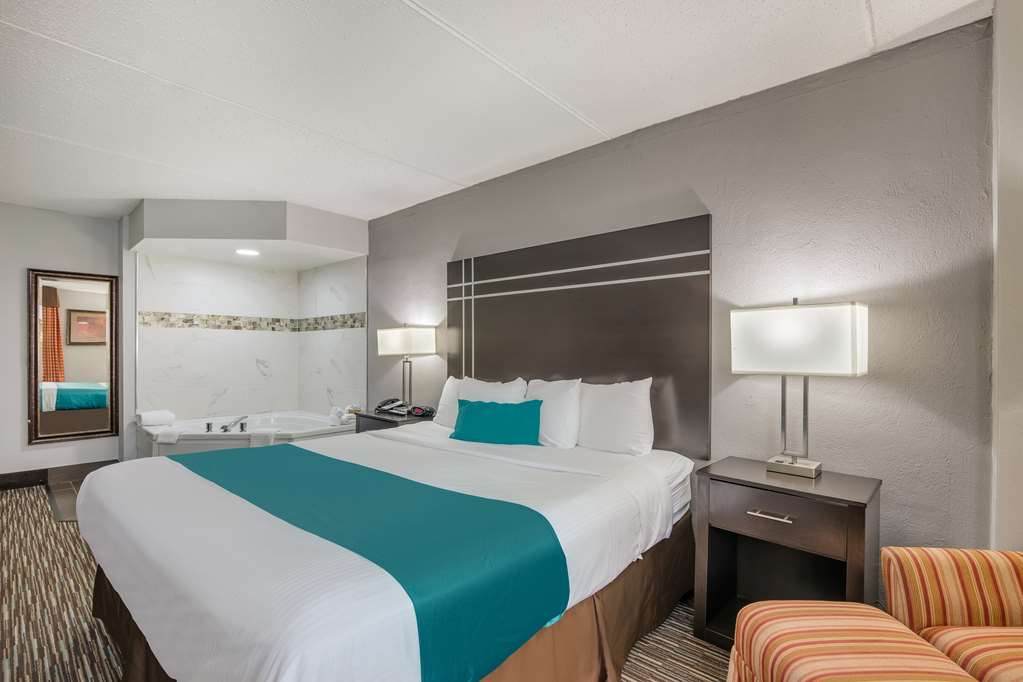 Best Western Waukesha Grand - photo 30