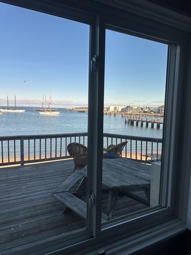 Vineyard Harbor Motel Private Beach - photo 396
