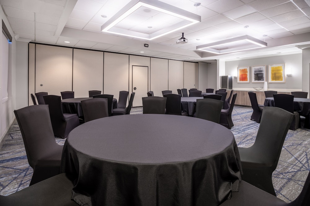 Holiday Inn Express Hotel & Suites New Tampa I 75 by IHG - photo 65