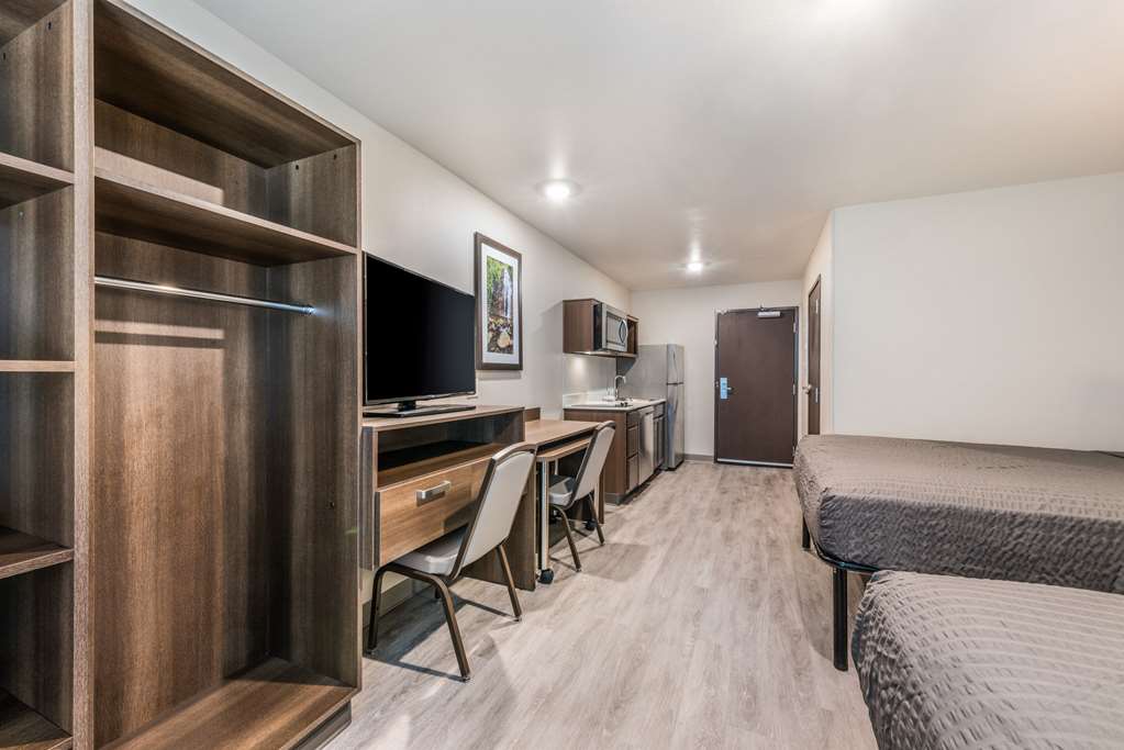WoodSpring Suites Linden - photo 21