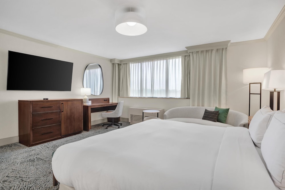 Hilton Arlington National Landing - photo 40
