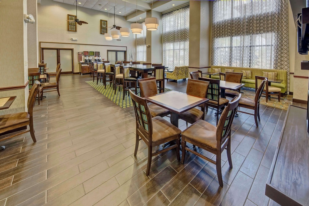 Hampton Inn & Suites Clermont - photo 2