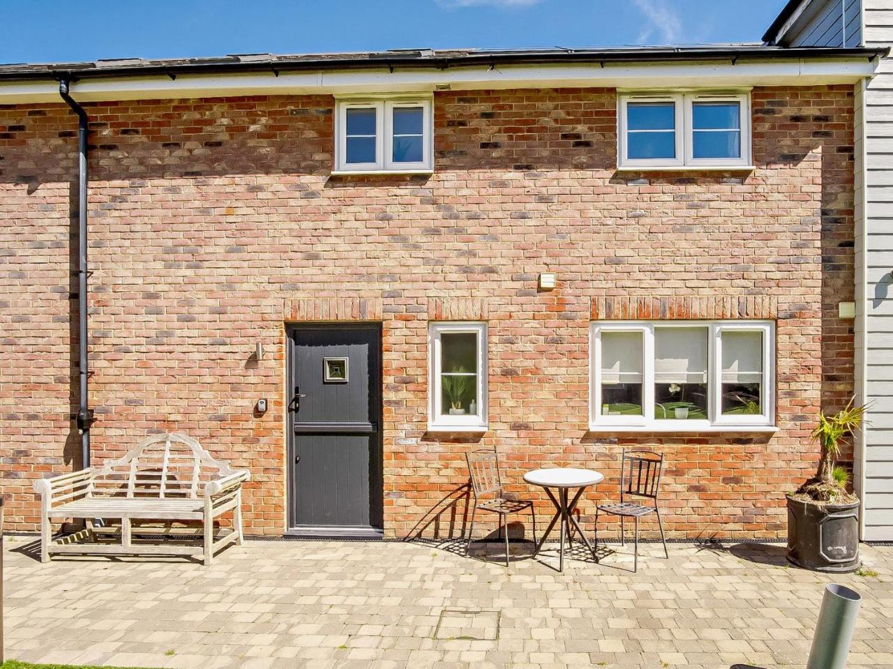 4 Bed in Newport oc 90249 in Newport, United Kingdom