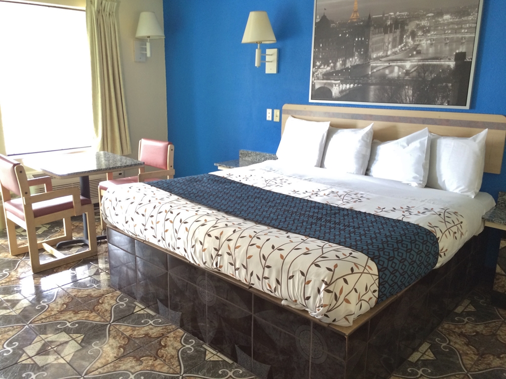 American Choice Inn - photo 7