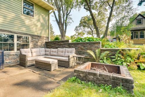 Waterfront Lake Wissota Retreat Dock and Deck — hotel in Chippewa Falls