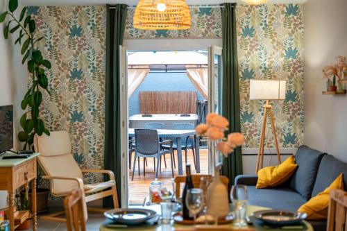 Maisonnette & Jacuzzi - carbon neutral hotel in Unknown City