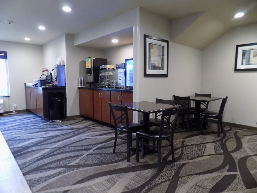 Cobblestone Hotel & Suites Seward - photo 58