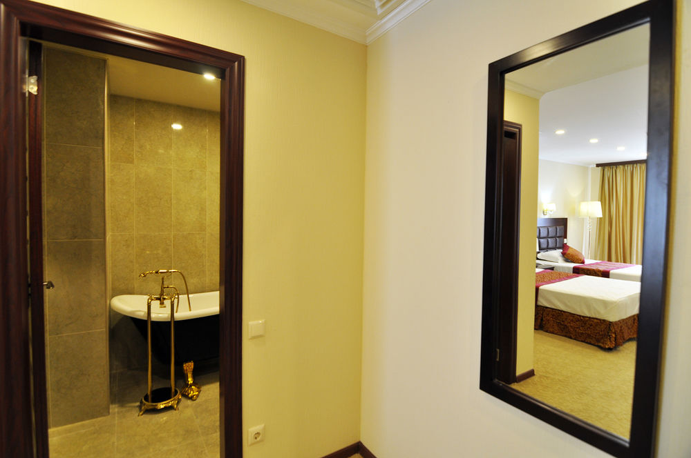 Velvet Hotel