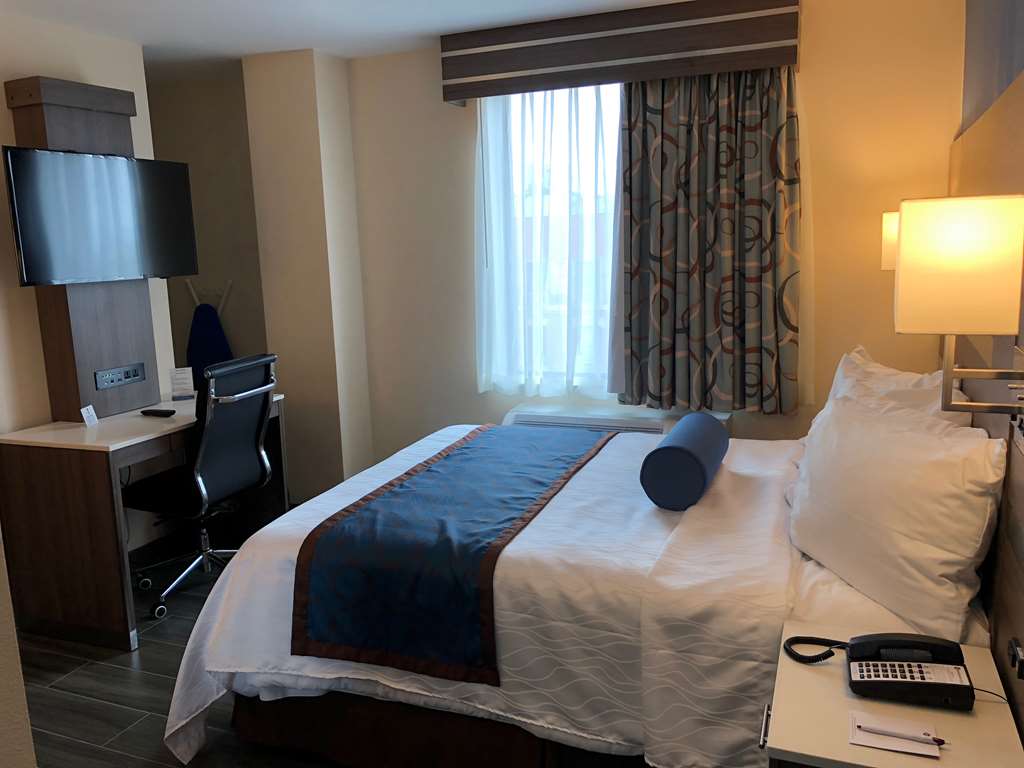 Best Western Plus Stadium Inn - photo 15