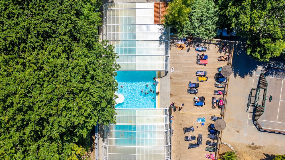 Camping le Paradis — 4-Star Luxury Hotel in Saint-Hilaire-De-Talmont, France