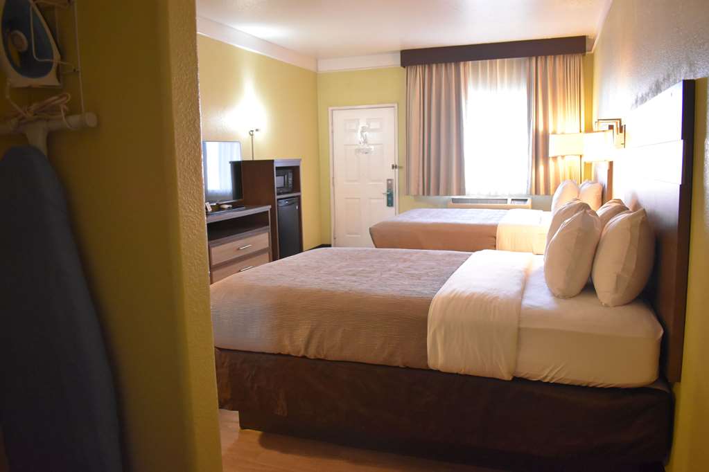 Quality Inn & Suites Gallup I 40 Exit 20 - photo 36
