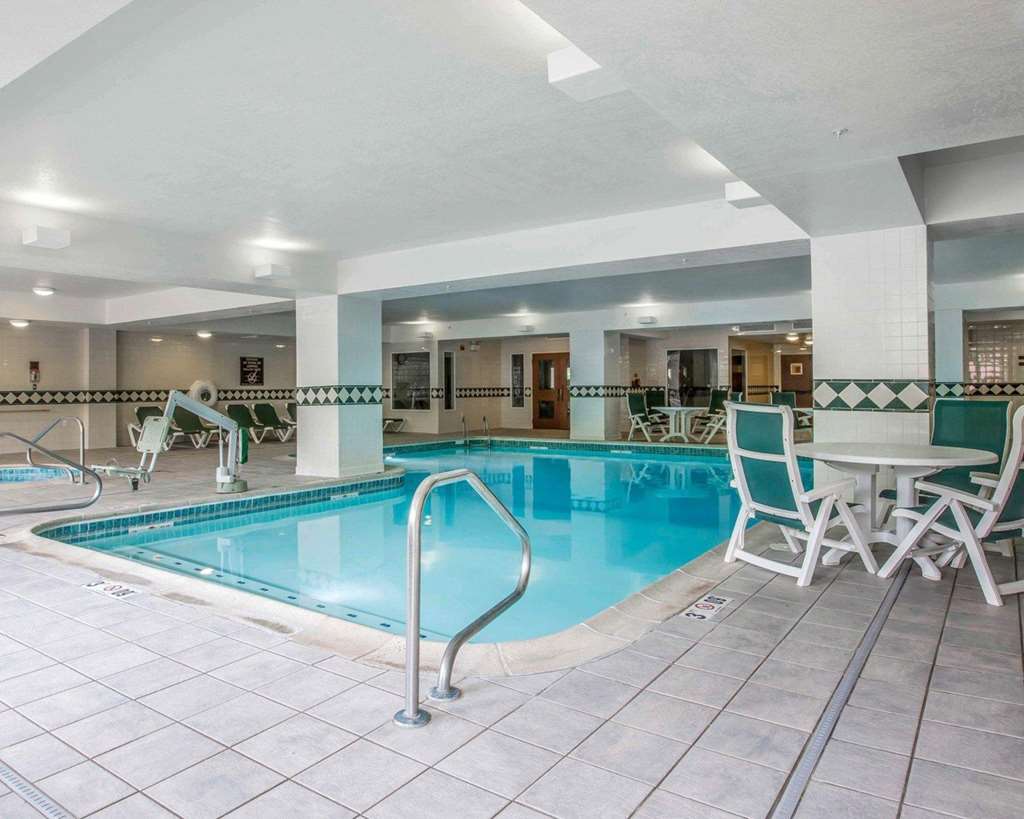 Comfort Inn & Suites Near Burke Mountain - photo 30