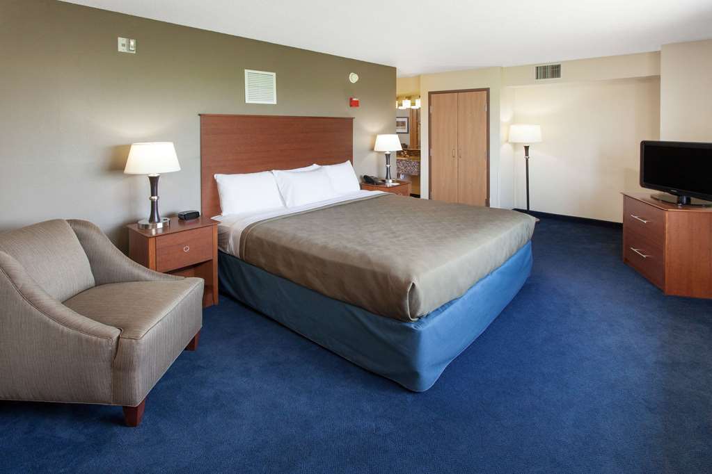 AmericInn by Wyndham Webster City - photo 15