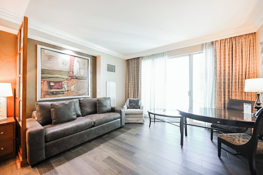 StripViewSuites at Signature - photo 147