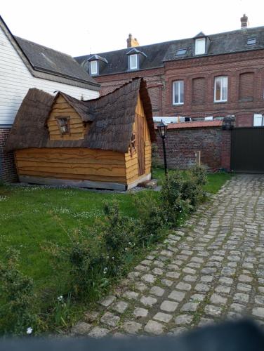 Maisonnette De Gadag - carbon neutral hotel in Forges-Les-Eaux