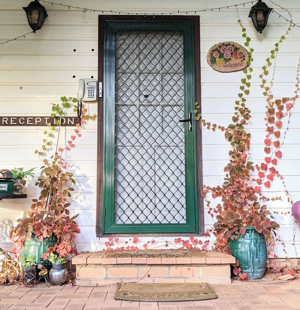 Treenbrook Cottages — 4-Star Luxury Hotel in Pemberton, Australia