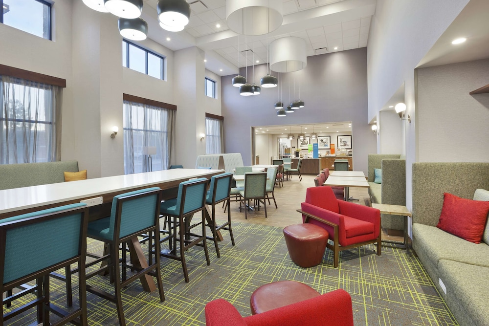 Hampton Inn & Suites Grandville Grand Rapids South - photo 24