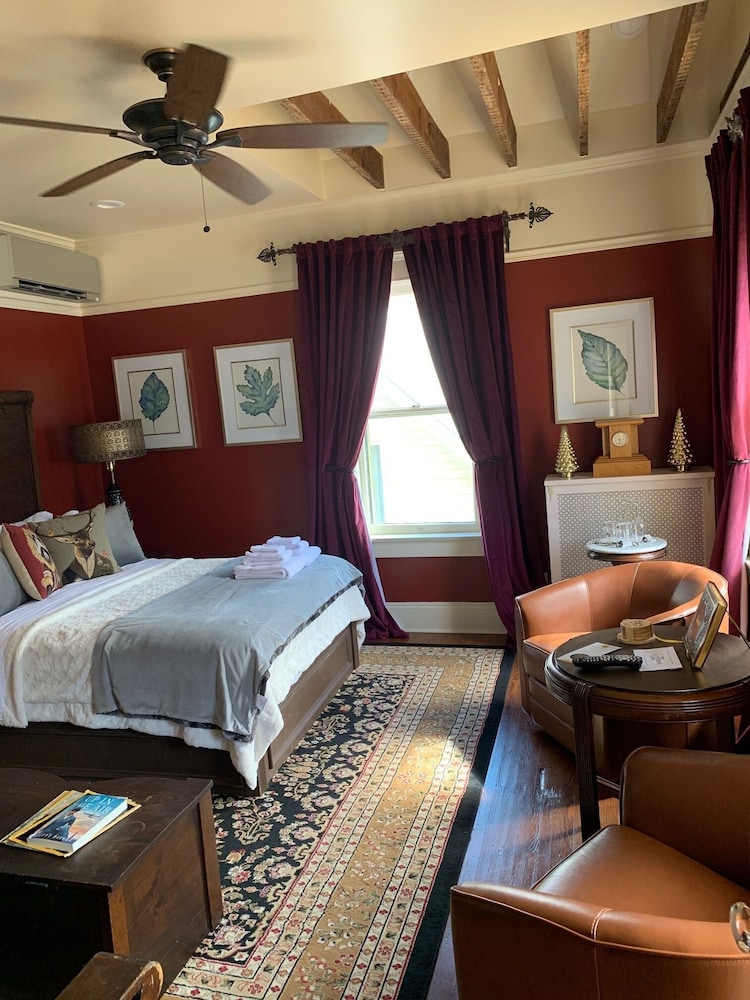 The Hygrade Inn - photo 27