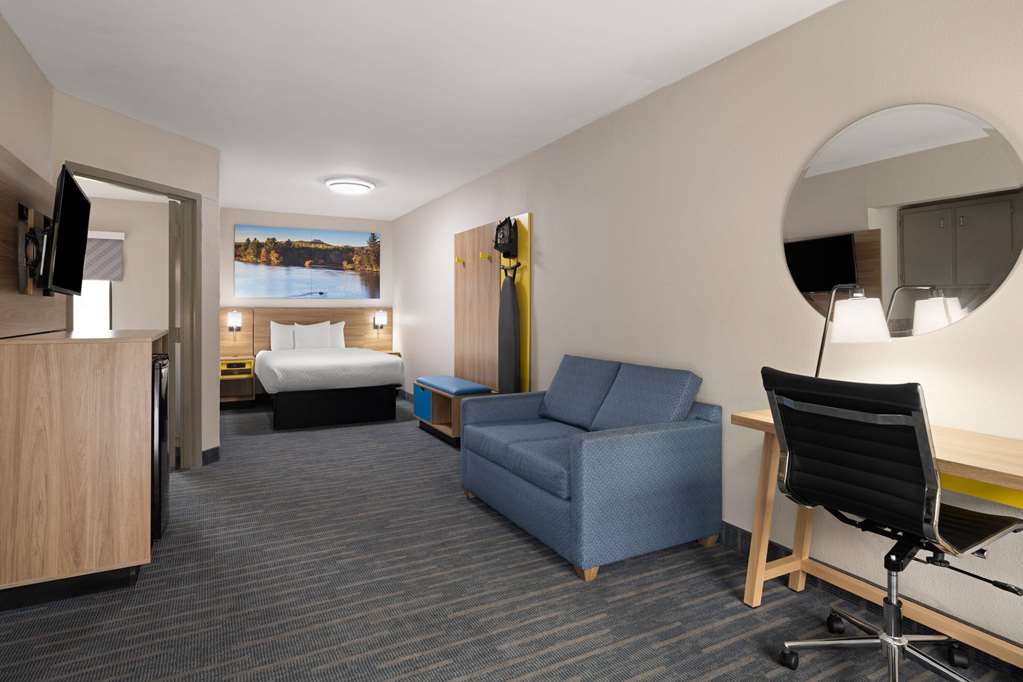 Days Inn by Wyndham Weldon Roanoke Rapids - photo 26
