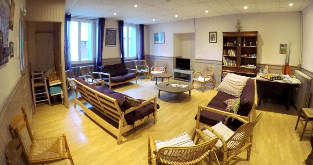 Holiday Home Avenue Jean JaurEs — 4-Star Luxury Hotel in Bagneres-De-Luchon, France