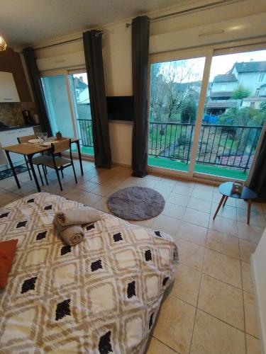 Grand Studio - carbon neutral hotel in Limoges