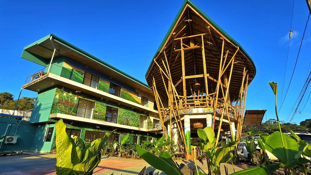 Bonding Coffee Roaster Café & Hotel - last minute hotel in Quepos