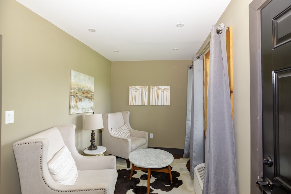 The Inn At Warm Springs - photo 17