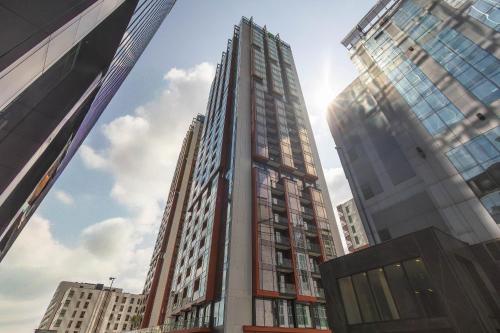 Towarowa Tower Apartment Free Parking in Warsaw, Poland