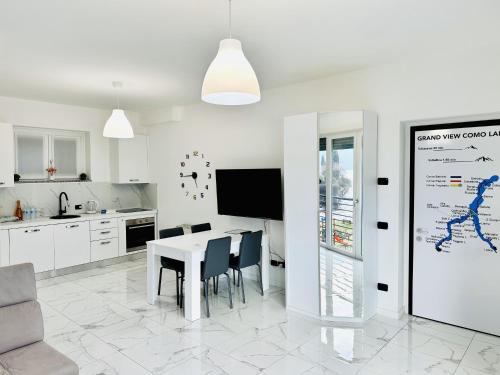 Grand View Como Lake Apartment — 4-Star Luxury Hotel in Abbadia Lariana, Italy
