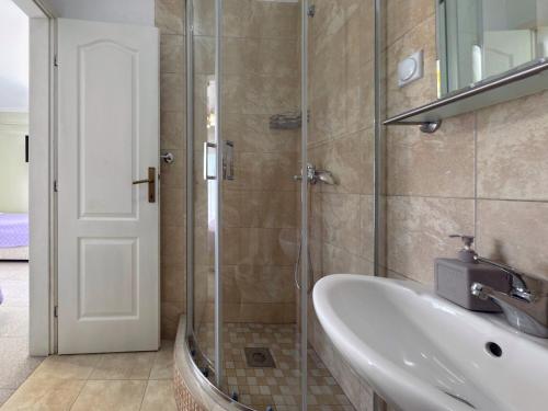 Vila Tara — 4-Star Luxury Hotel in Sutomore, Montenegro