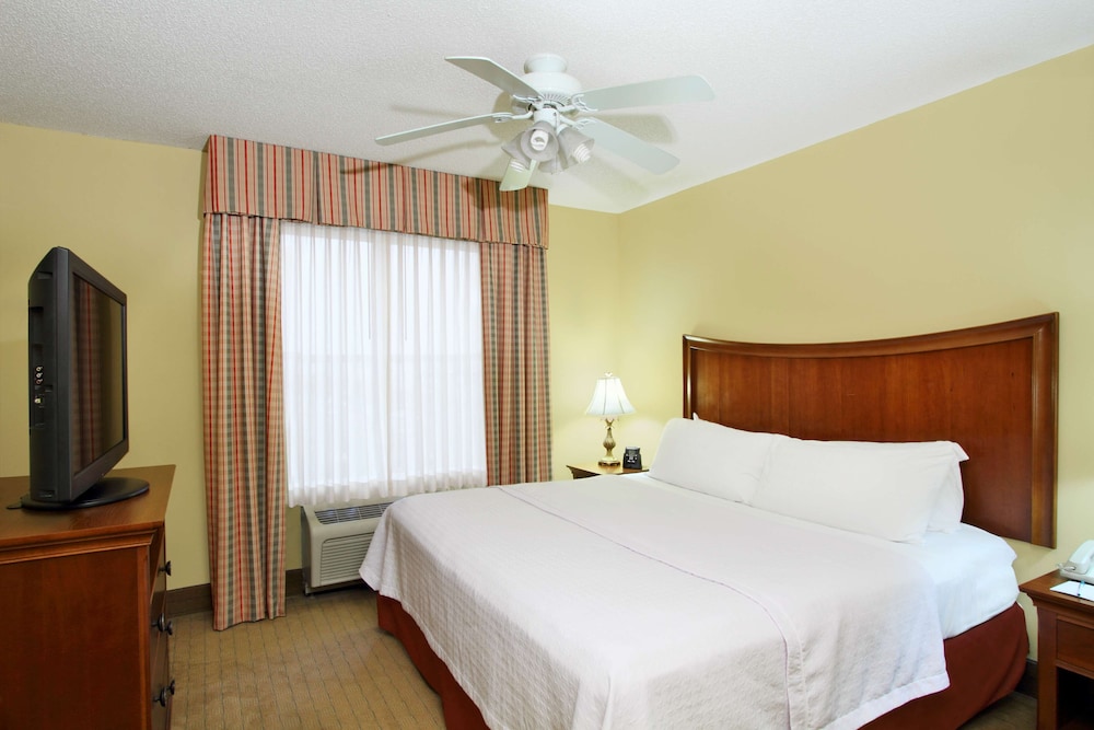 Homewood Suites by Hilton Chesapeake Greenbrier - photo 13