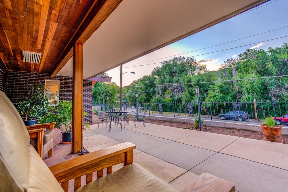 INNhale Cannabis Friendly B&B Adults Only - photo 49