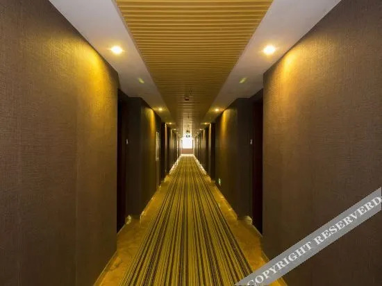 Speed 8 Hotel - carbon neutral hotel in Weifang