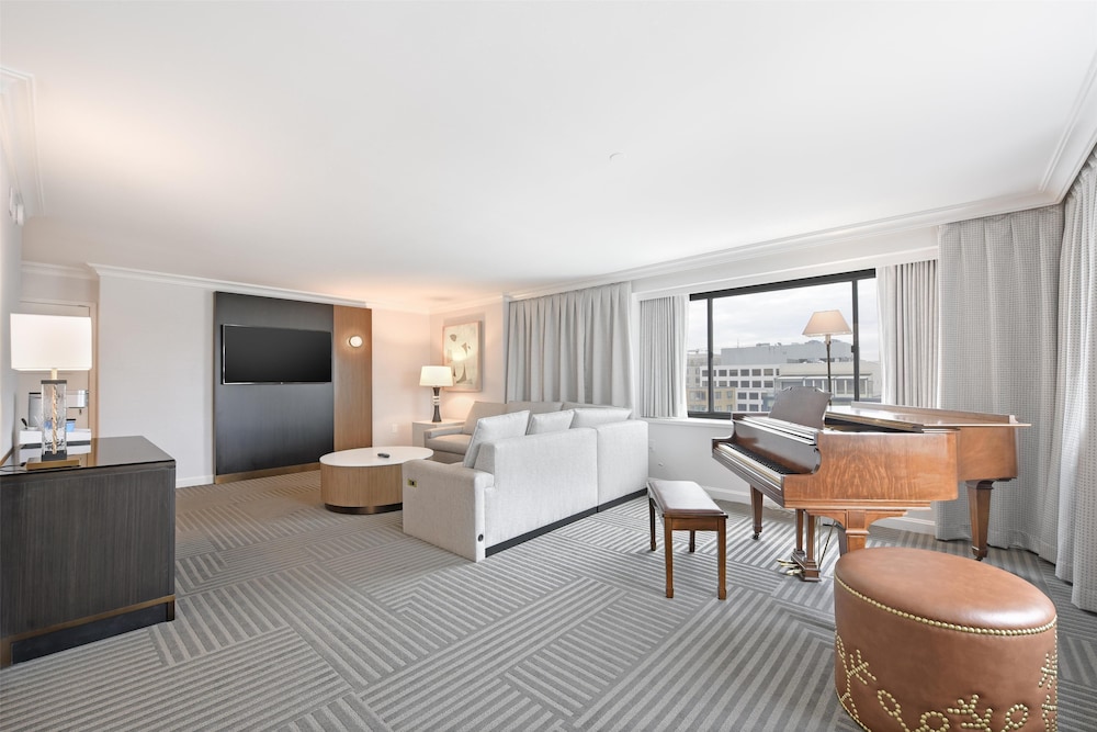 Capital Hilton - photo 64