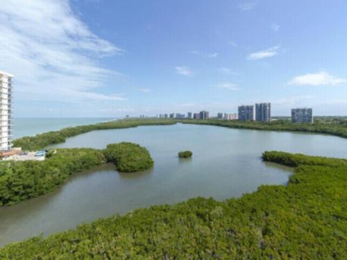 Deluxe Beachfront Condo Located in Prestigious Resort with Pool and Hot Tub by RedAwning - photo 17