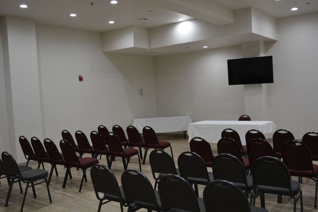 Comfort Suites Yukon SW Oklahoma City - photo 32