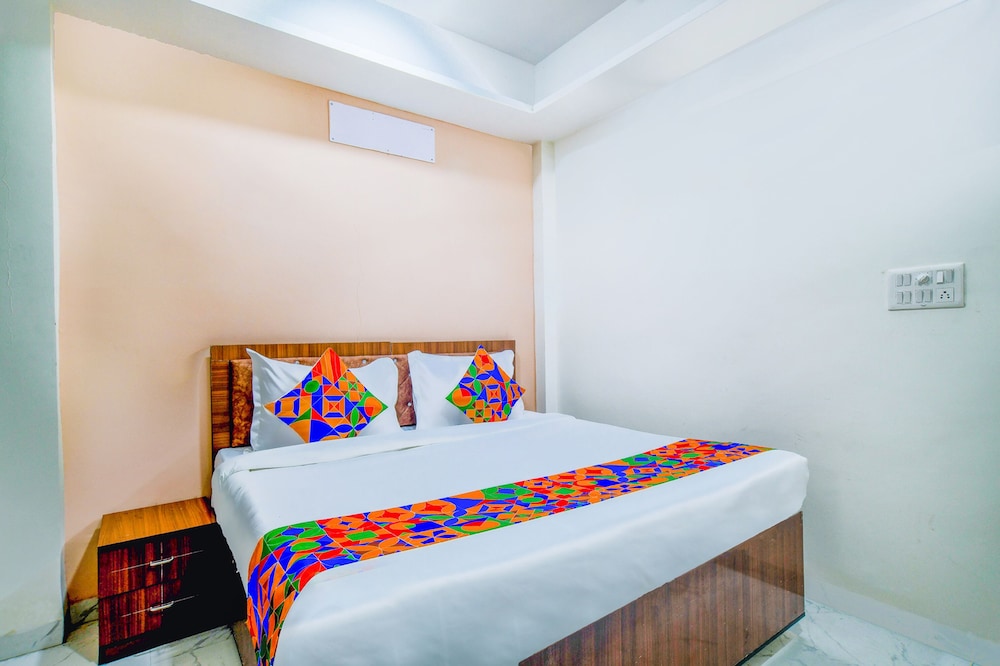 Fabexpress Regal - last minute hotel in Indore