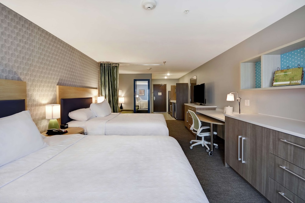 Home2 Suites by Hilton Grand Rapids North - photo 13