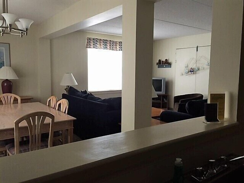 Golden Eagle Lodge Resort - photo 12
