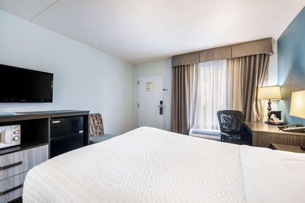 Clarion Inn Cleveland near University - photo 16