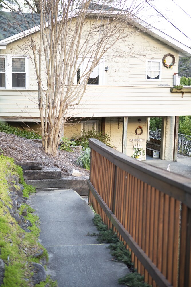 The Chimney Rock Inn & Cottages - photo 41
