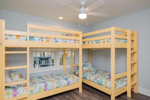 All Decked Out by Oak Island Accommodations - photo 35