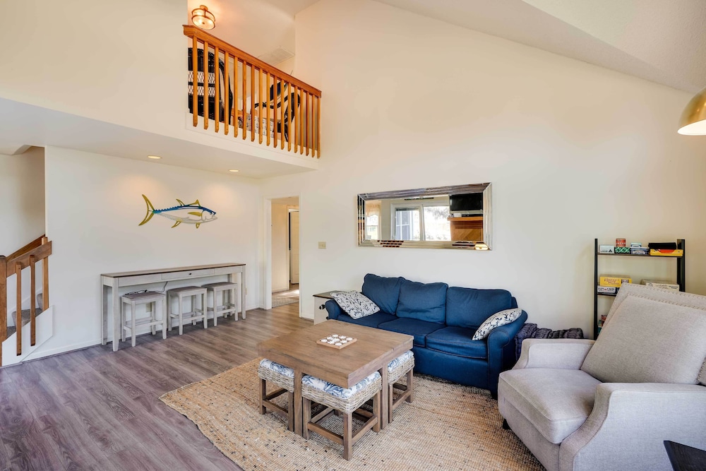 Hot Tub and Fire Pit Outer Banks Family Getaway in Nags Head, United States