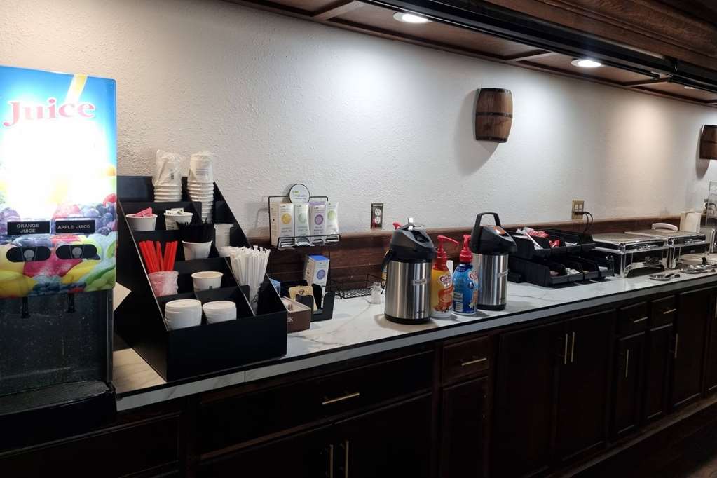 Howard Johnson by Wyndham Springerville - photo 20