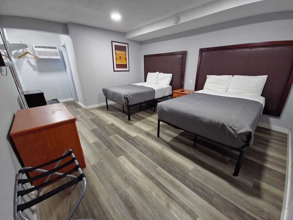 The L Motel - photo 10