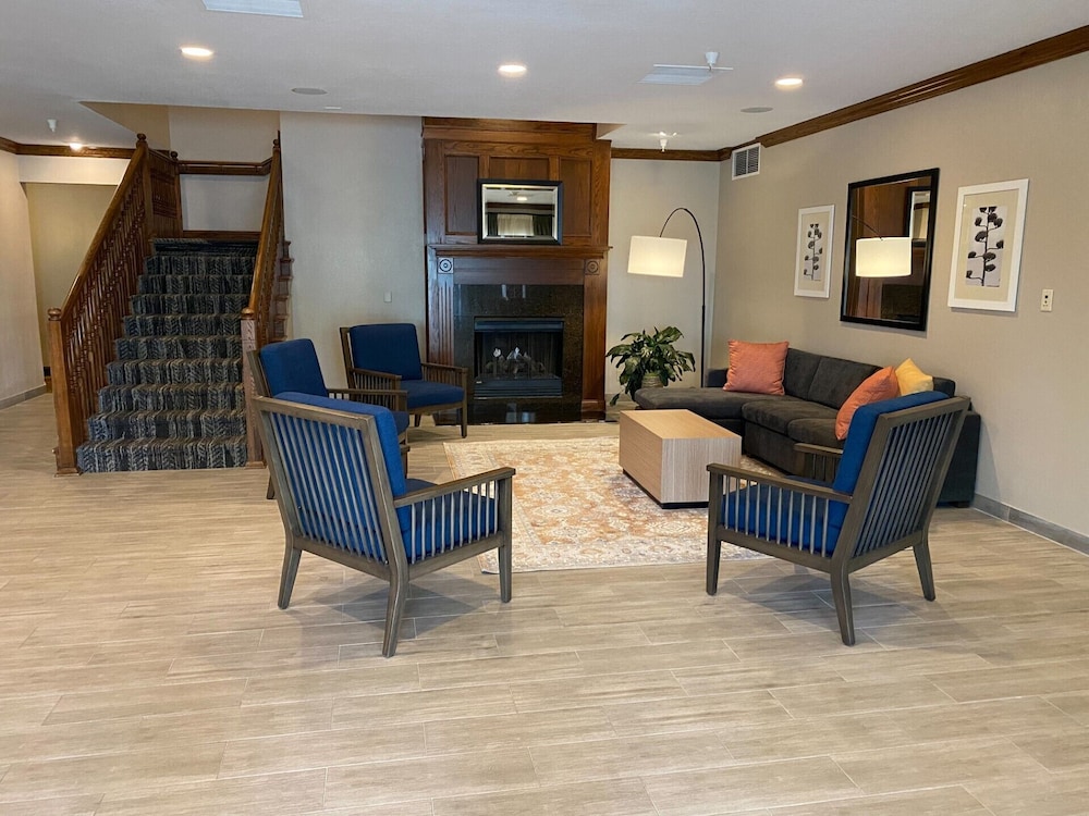 Country Inn & Suites by Radisson Champaign North IL - photo 3