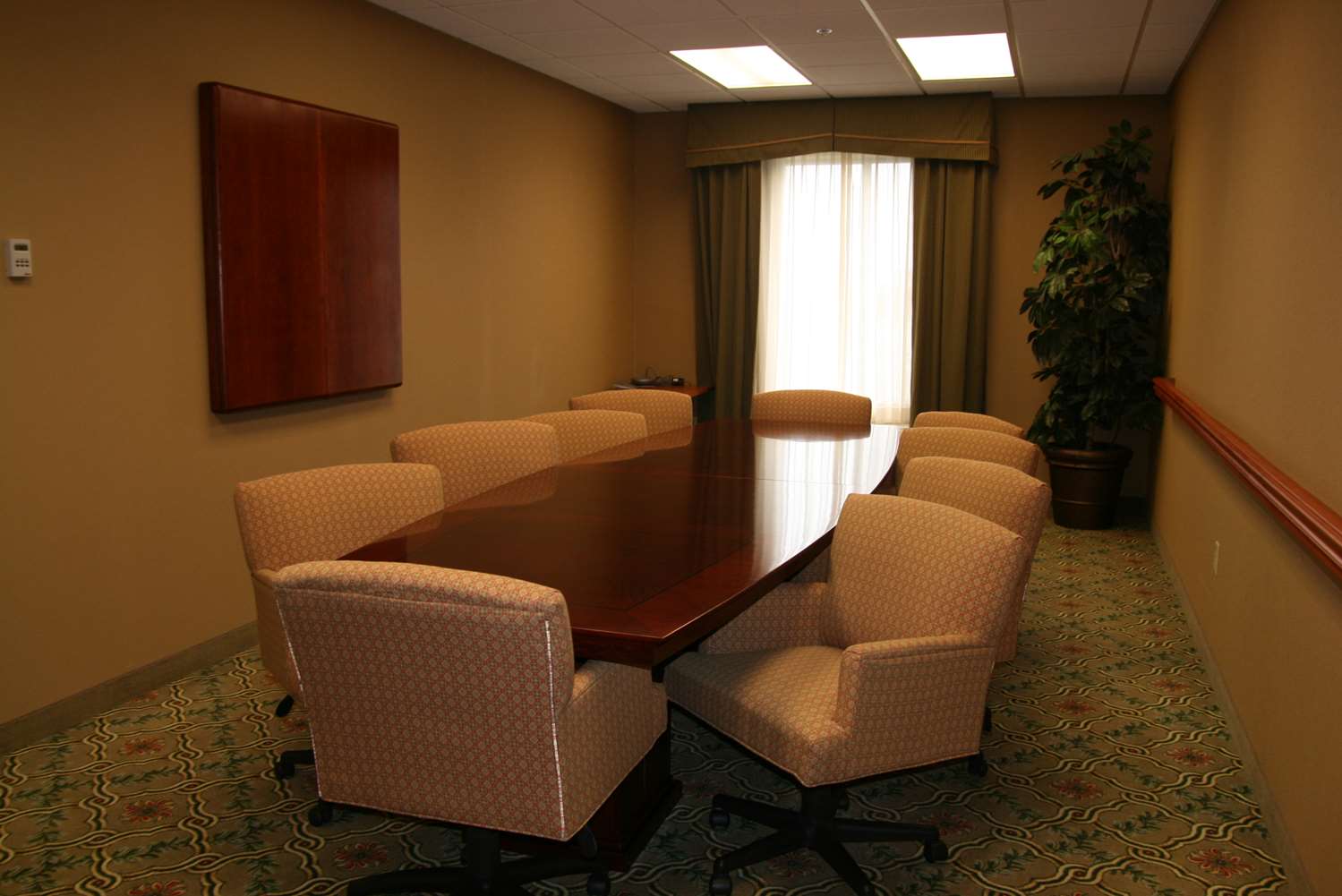 Hampton Inn Omaha West Lakeside - photo 25