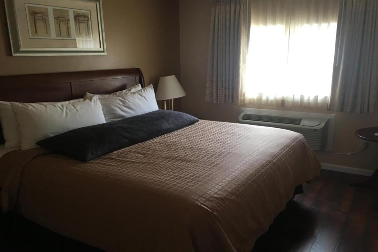 Abram Inn & Suites - photo 4