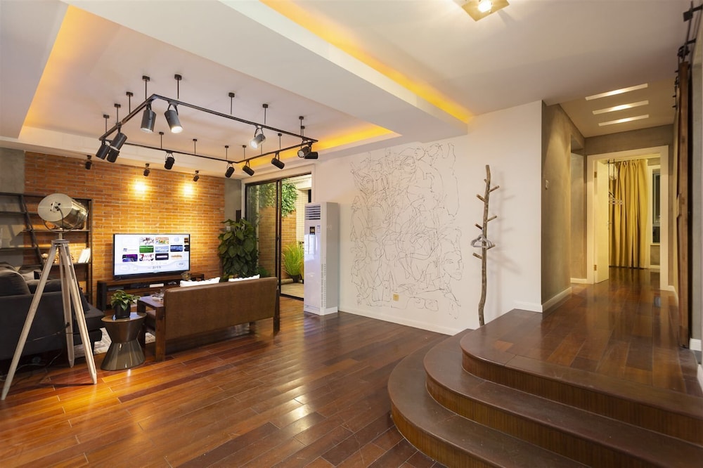 Mu En Apartment Vintage 2BR Suite 1km to Shanghai Expo & Metro Line 7 and Line 8 — 4-Star Luxury Hotel in Shanghai, People's Republic of China