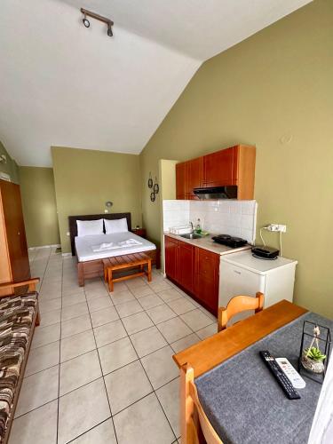 Artemis Hotel Apartments — hotel in Keramoti